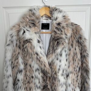 Bershka Women's Teddy Jacket - Cream and Brown